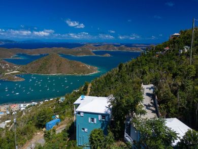Coral Bay Luxury World Class Views